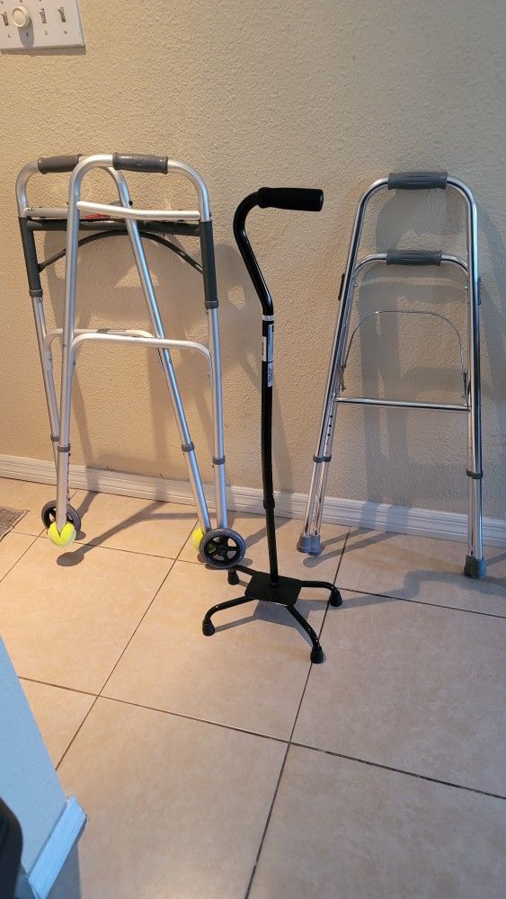 2 Walkers 1 Cane