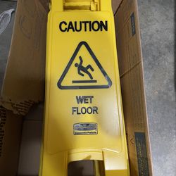 4 Wet Floor Sign (Rubbermaid)