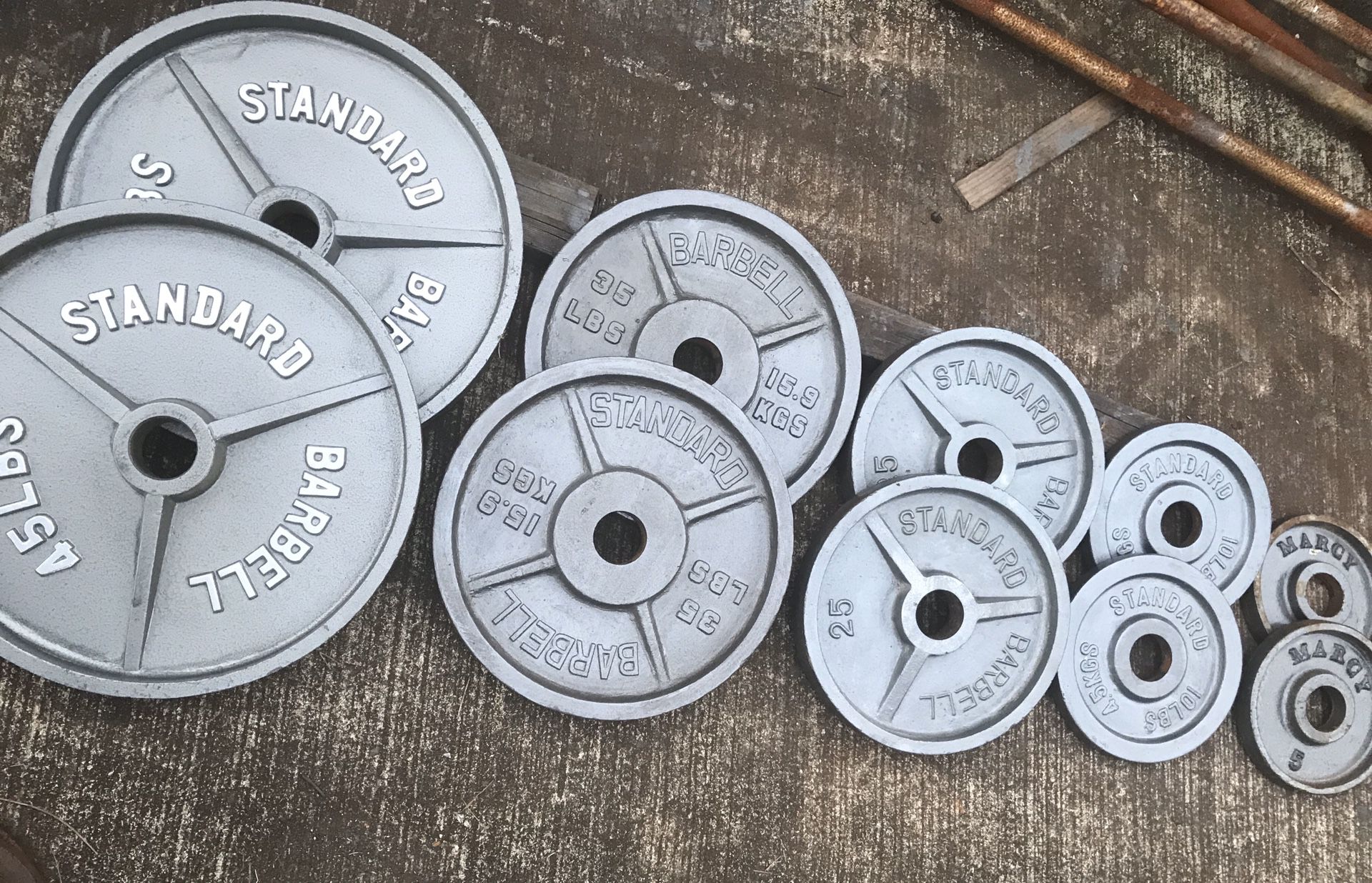 STANDARD BRAND OLYMPIC WEIGHTS PLATES