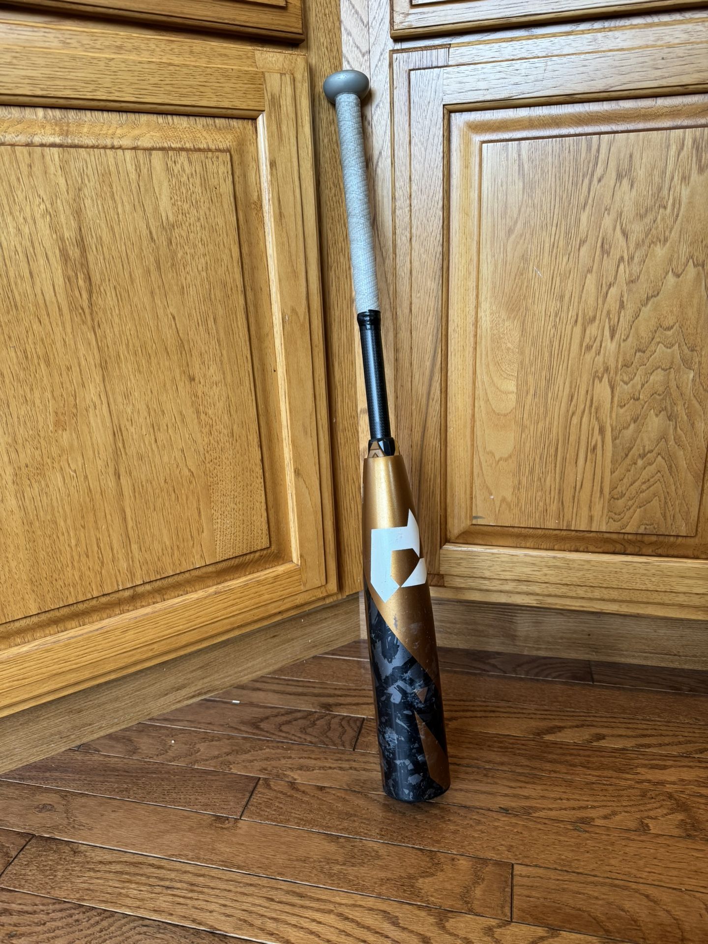 Demarini ZOA Gold Composite Baseball Bat 28 -11