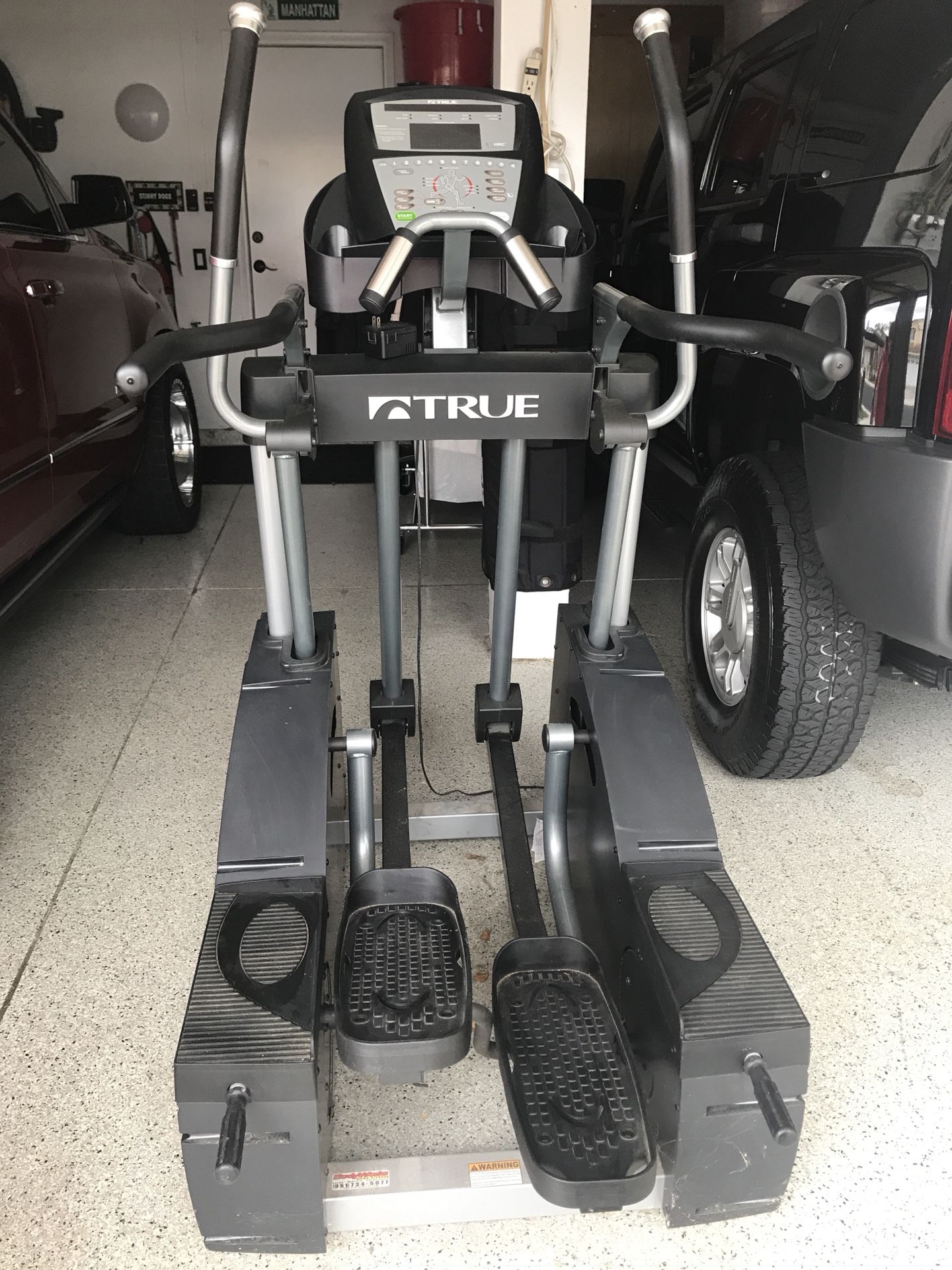 True Fitness TSX Elliptical commercial grade BARELY USED for Sale