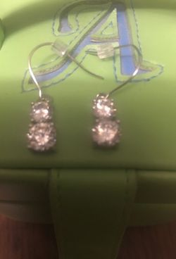 💎925 silver earrings with beautiful Diamond 💎stones