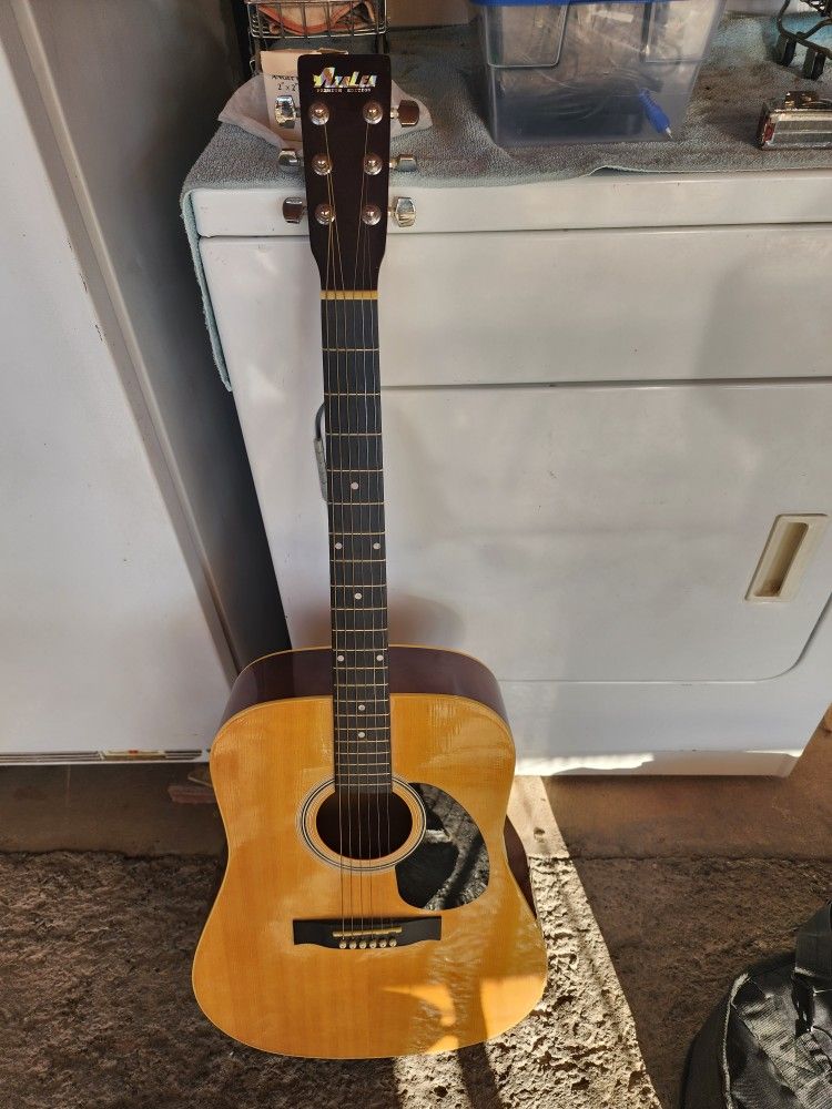 Acoustic Guitar