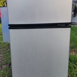 Kenmore Mini Refrigerator 33x19.75x19.25" - TESTED WORKS!