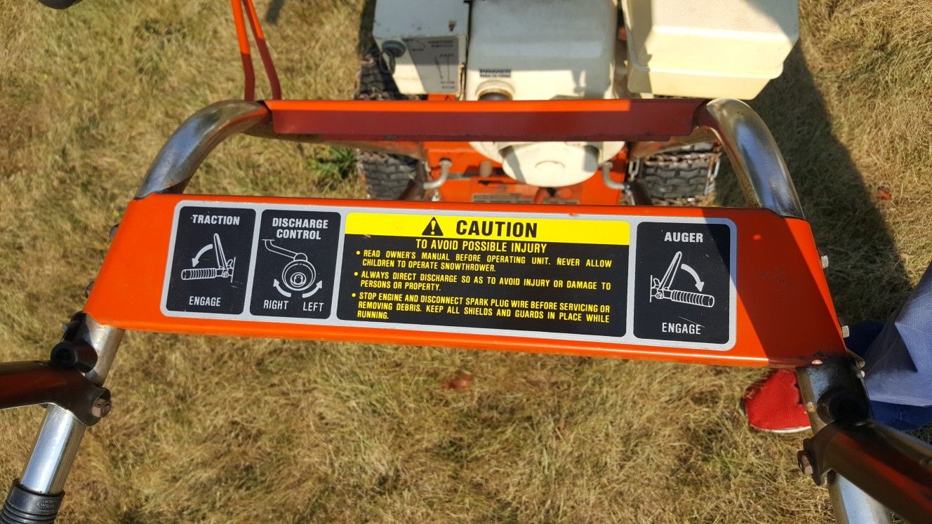 Simplicity 755 snowblower for Sale in Chambersburg, PA OfferUp