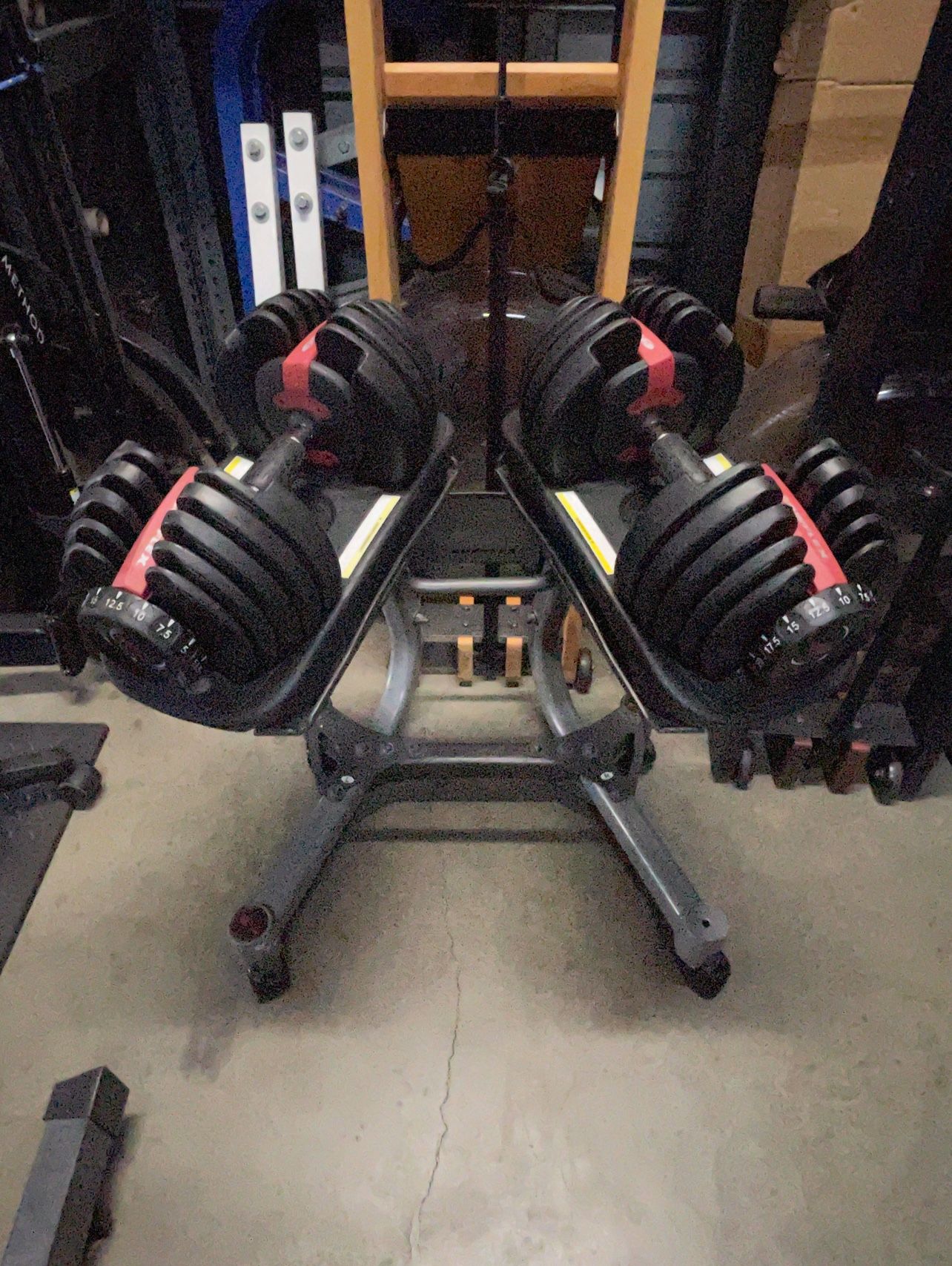 BowFlex SelectTech 552 Adjustable Dumbbells with Stand…. Home Gym Fitness…. $325 Price Is Firm!!!