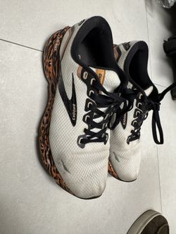 Brooks Ghost 15 White Tiger Women 7.5