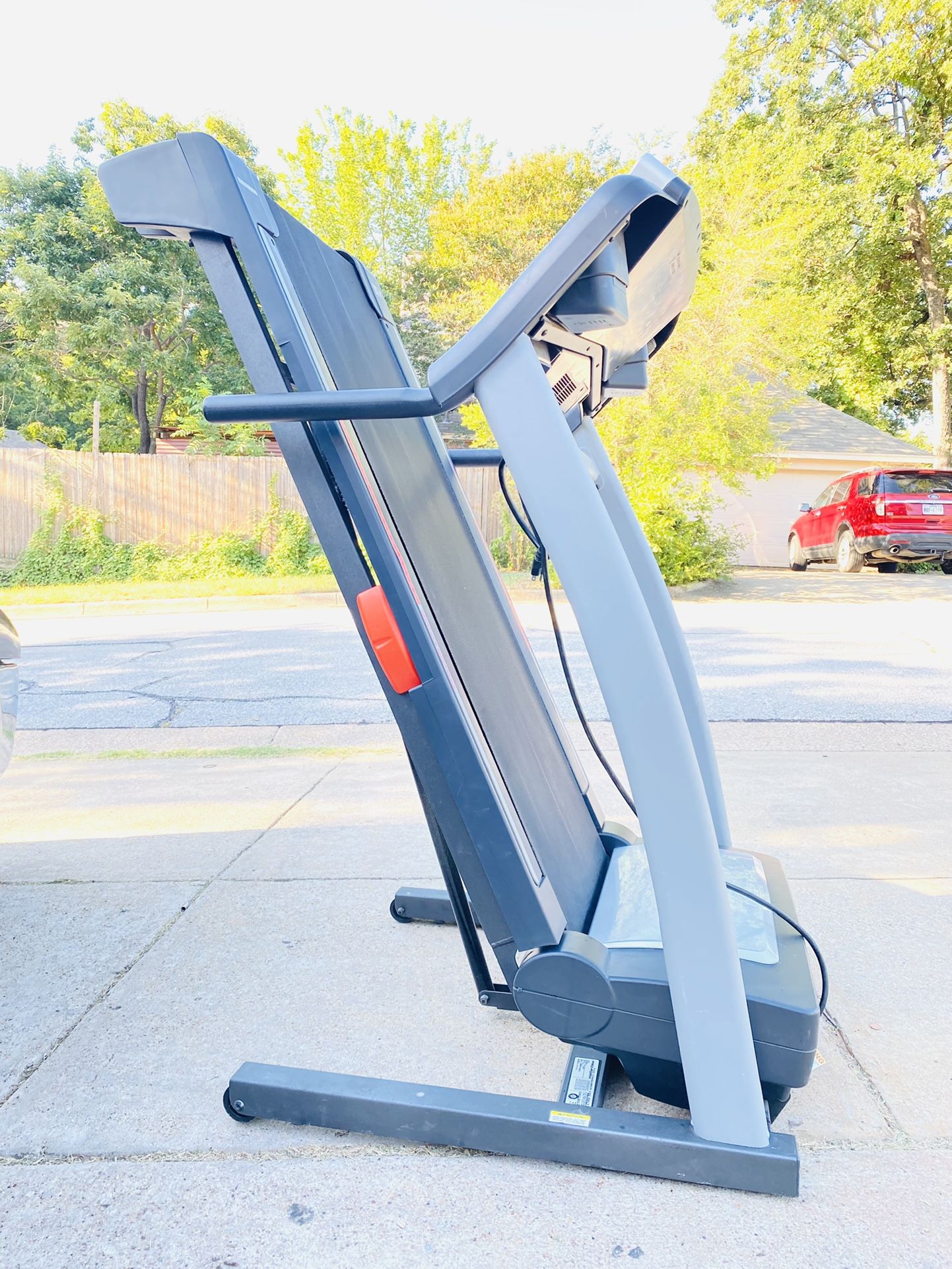 Proform 785CS Treadmill With Incline