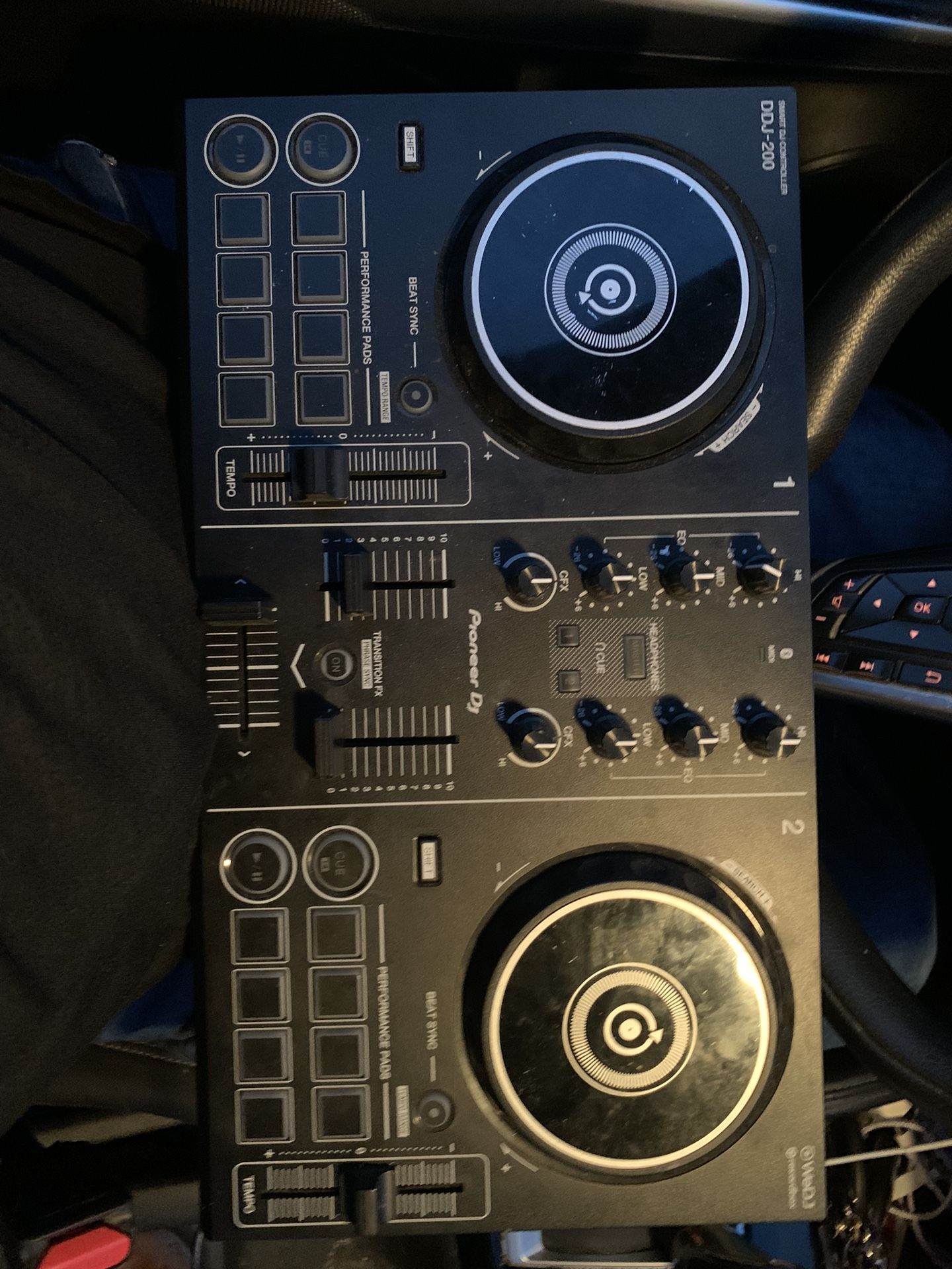 Pioneer Smart DJ (DDJ-200)