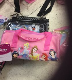 Disnep princess bag. All Disney princess on bag. Tore. Purse
