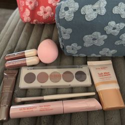 NEW ULTA BEAUTY 8 PIECE MAKEUP BEAUTY SET IN MAKEUP BAG $10!!
