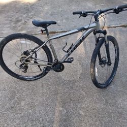 Bicycle TREK MARLIN 5