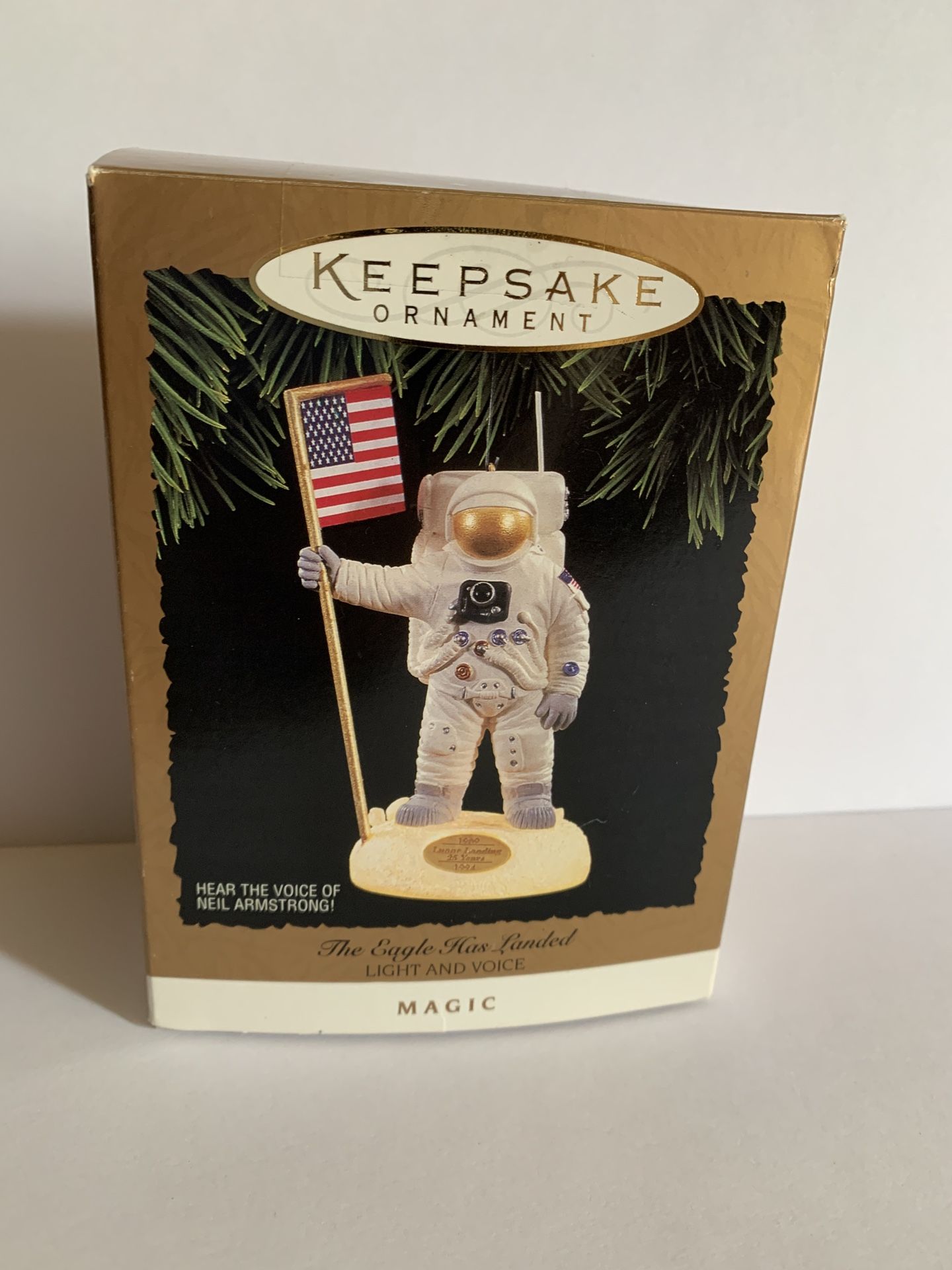 Rare 1994 Neil Armstrong Ornament – Talks with His Real Voice! 🚀