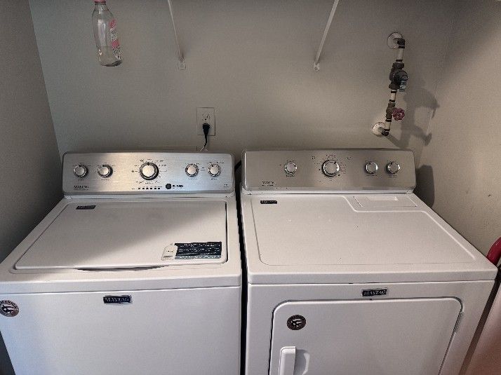 May tag Washer /dryer