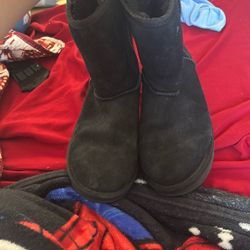 black uggs 