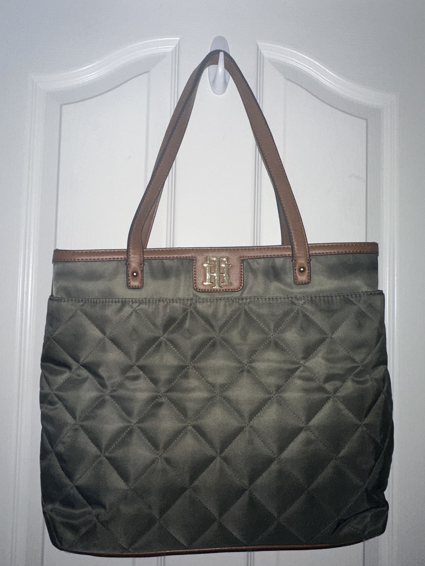 Tommy Hilfiger Army Green Bag Purse **LIKE NEW**