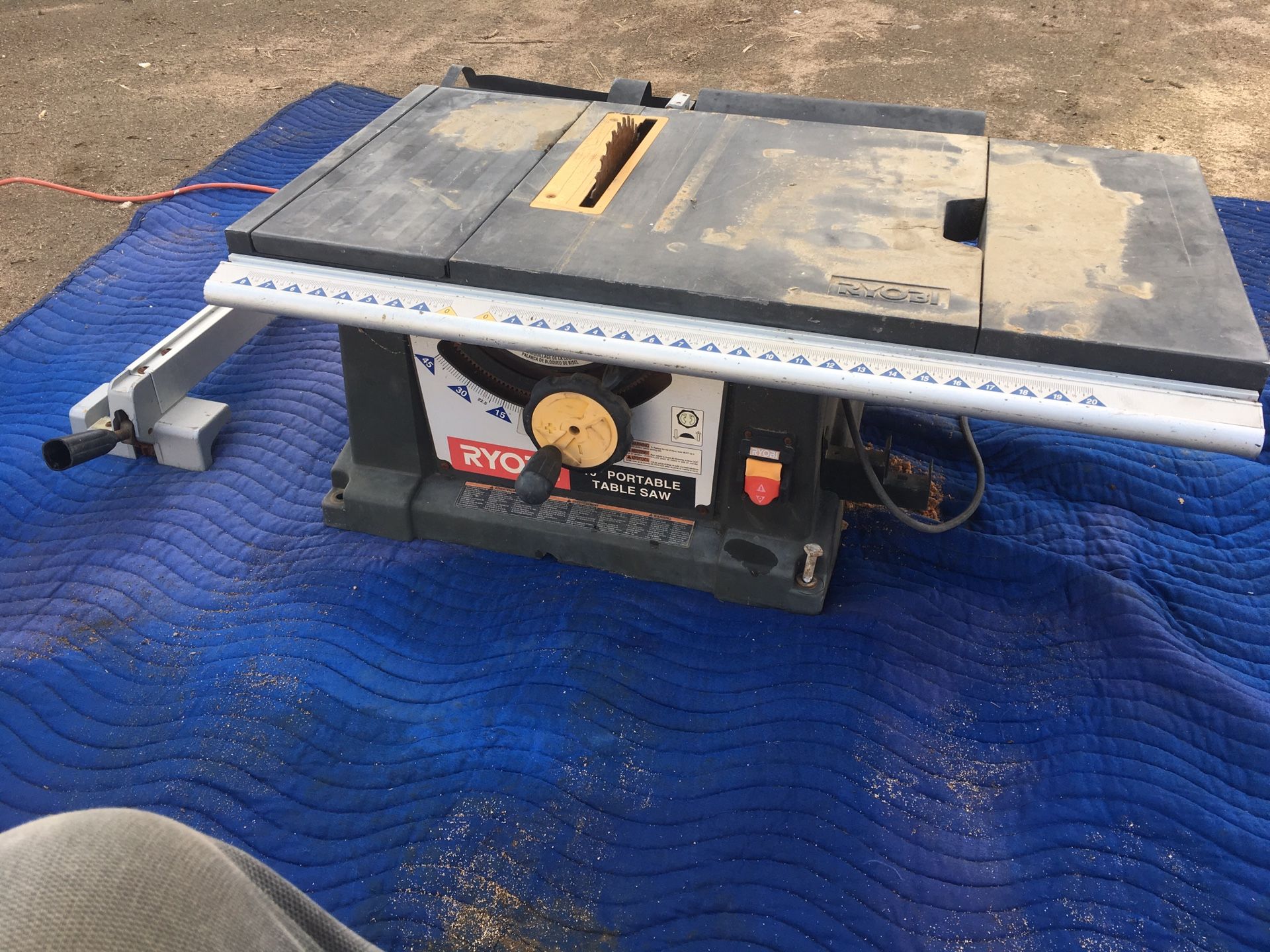 RYOBI BTS15 10” Table Saw (4800 Rpm)