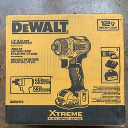 NEW DeWALT 12V Max Cordless Screwdriver Kit DCF601F2