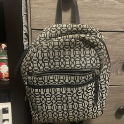 3 very gently used purses/ 1 backpack purse and 2 crossbody - $12 for all - smoke free! 67th ave/Bell 
