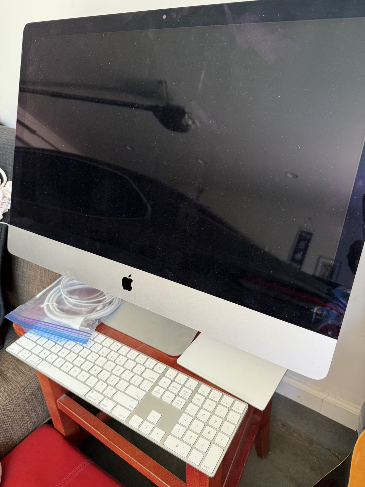 Apple Monitor & Key Board