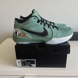 Nike Kobe 4 Protro Girl size 8 100% Authentic Sz 8  