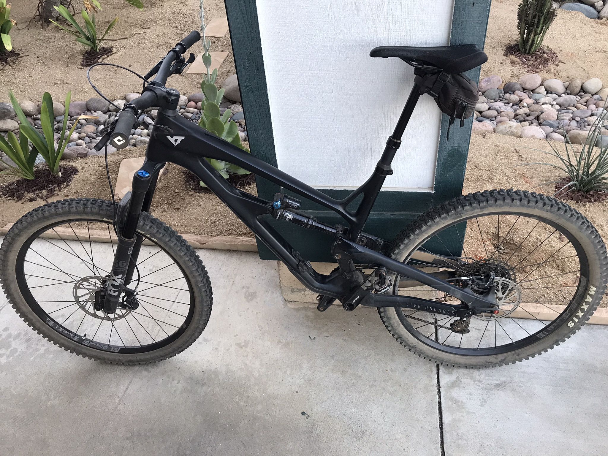 YT Jeffsy Mountain Bike Carbon Frame