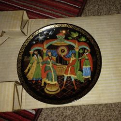 Collectible Plate ( New In Box) From RUSSIA