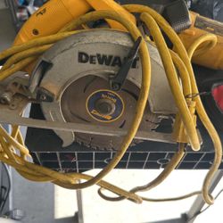 Dewalt Circular Saw