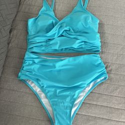 Ladies 2 Piece Swimsuit New