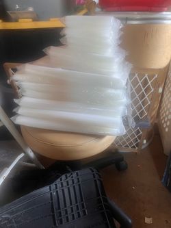 6 paquetes de Bolsas de 6x12  …2 paquetes de 6x8 …..4 paquetes de  4x5. Cada paquete trae 100 bolsas  las vendo en 40 dls por todas