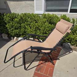 Zero Gravity Lounge Chair