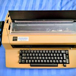 IBM SELECTRIC III TYPEWRITER WITH CORRECTION