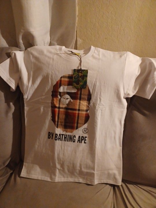Bape. tee