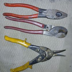 Pliers 