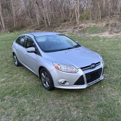 2014 Ford Focus Se Really Clean 