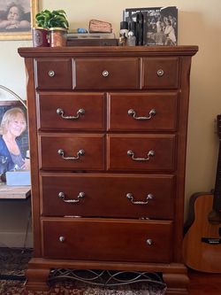 Wooden tall chest 5 drawer