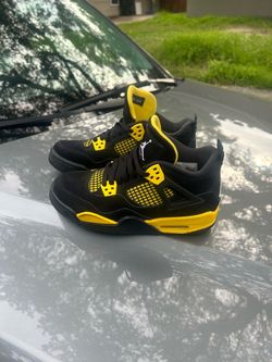 Jordan 4s thunders