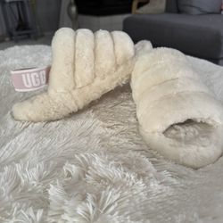 UGGS SLIPPERS (white) 7