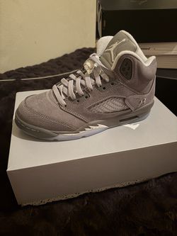 Jordan wolf grey 5s size 5.5Y