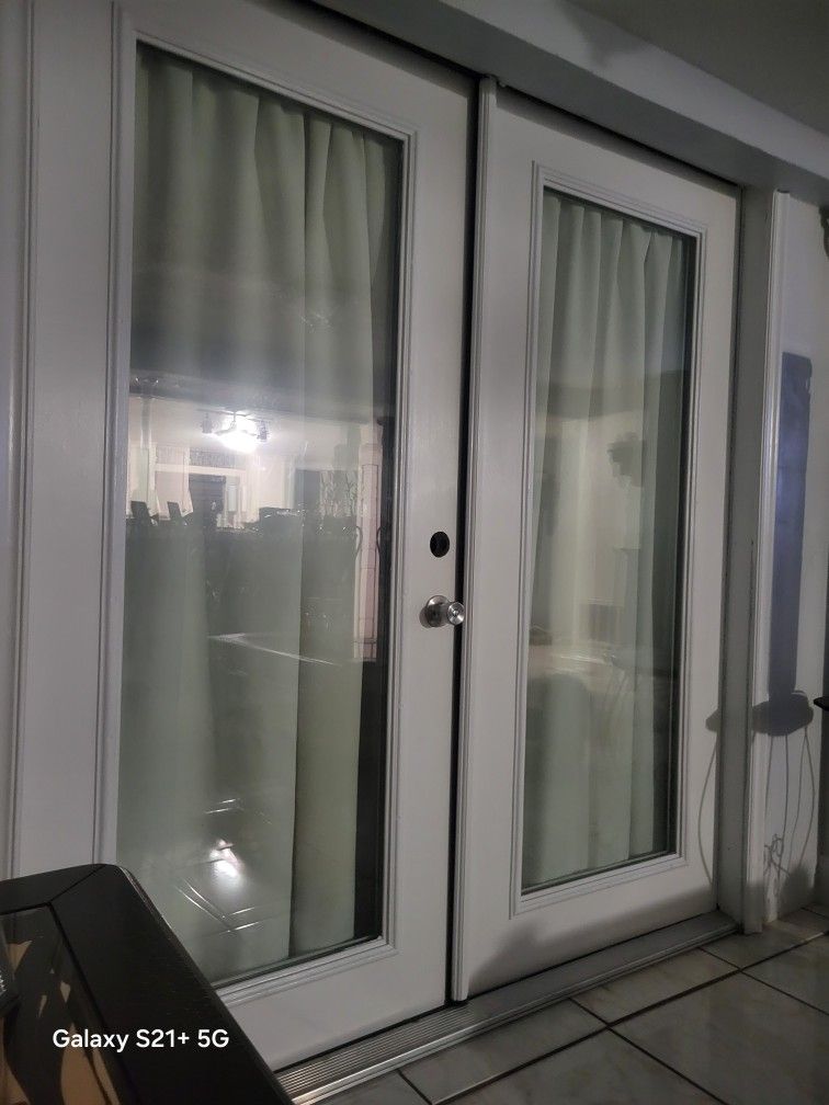 FRENCH DOORS