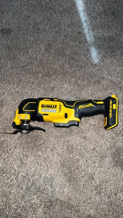 Dewalt 20v atomic brushless multi tool. Like new Tool only