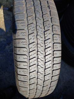 One Used Tires 265/70/17 Goodyear