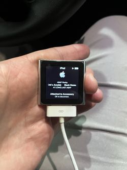 iPod shuffle silver