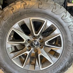 2021 Tahoe Z71 Stocks On 35s