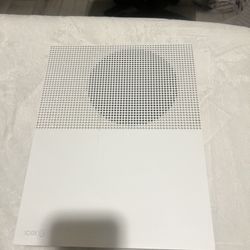 Xbox One S And Xbox One Elite Controller 