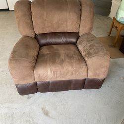 Very nice recliner seat