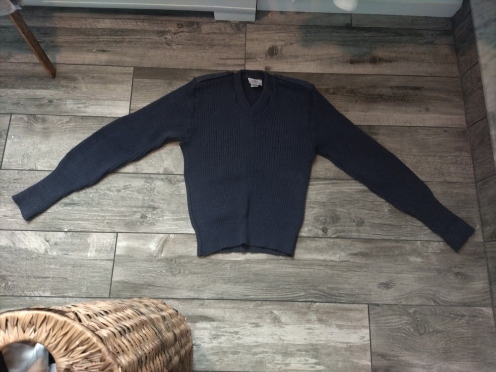 United States Coast Guard Men's Navy Blue Wooly-Pully Sweater Size 42R