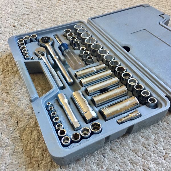 Sears Craftsman Series EE 52 pc Ratchet and Socket Set 1/4” & 3/8