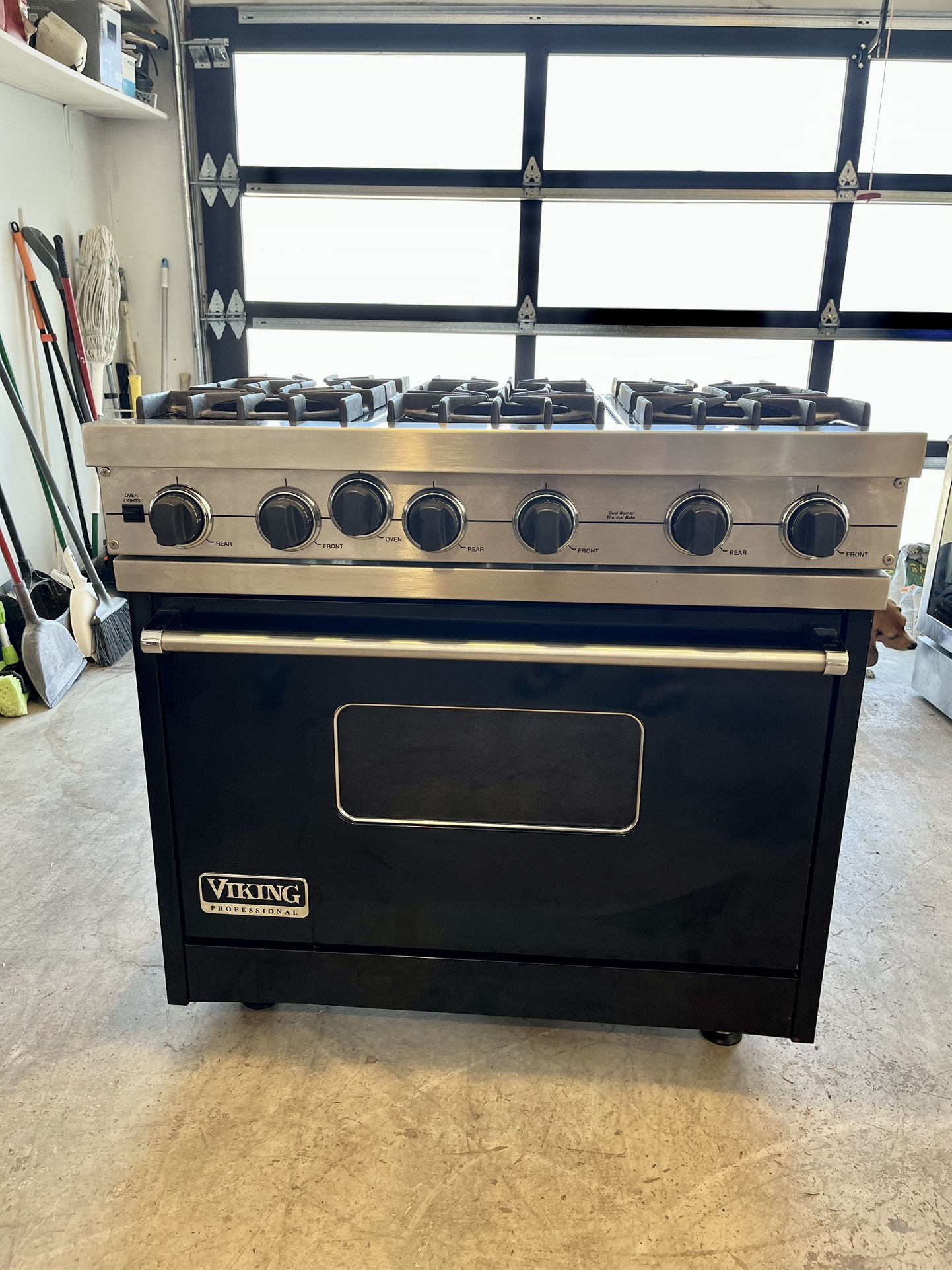 Viking Professional Black and Stainless 36" Gas Range Great Condition!