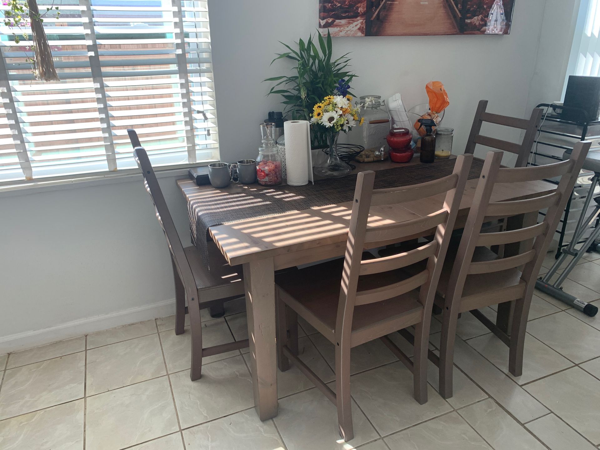 Kitchen Table with chairs